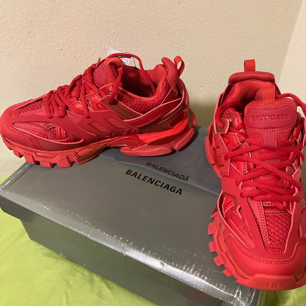 Balenciaga Low - Top Sneakers - Picture 12 of 13